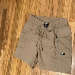 Size medium Nike Men’s cargo shorts